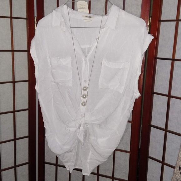 LAST CHANCELevi's Button Down Sleeveless Blouse - Picture 2 of 8